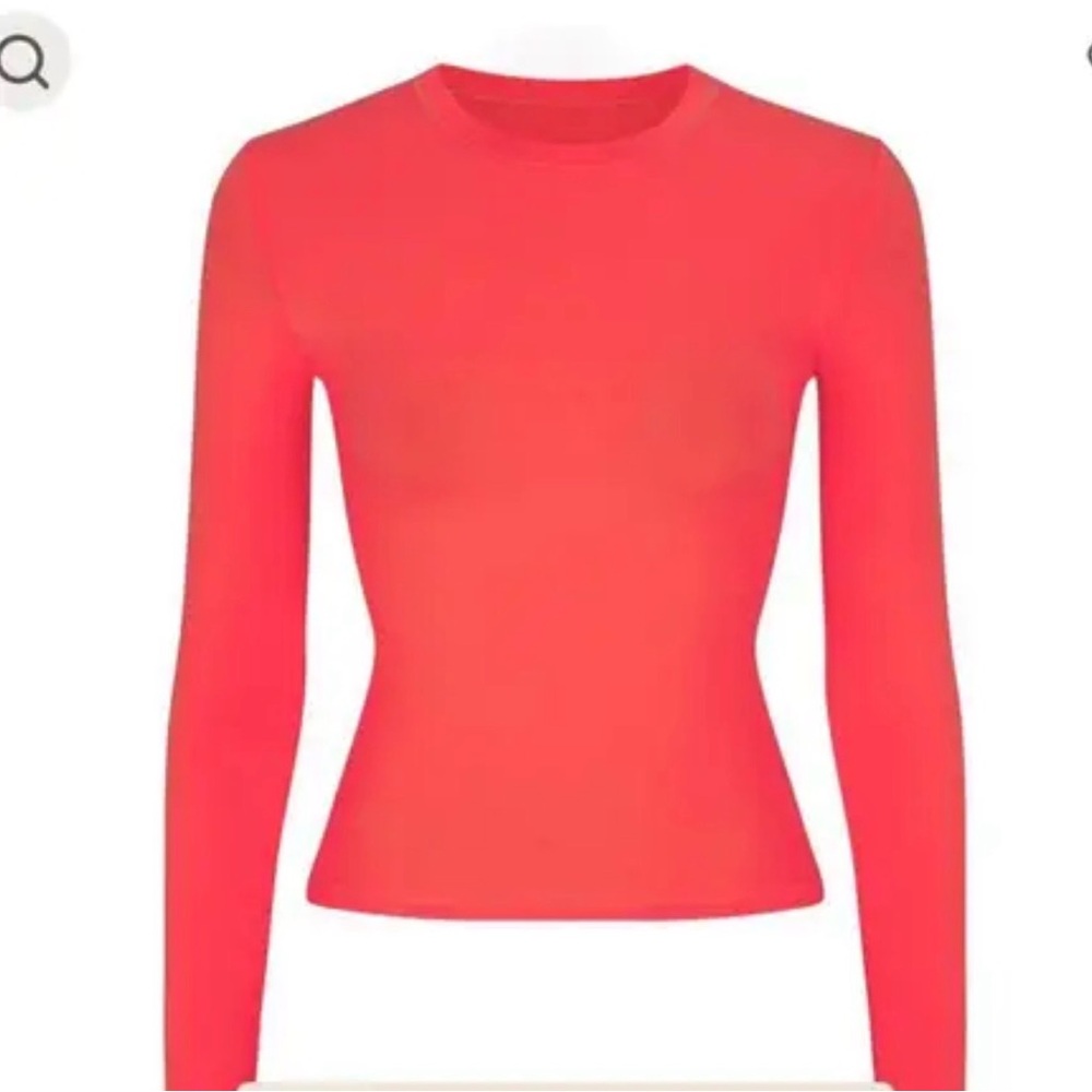 NWT SKIMS Fits Everybody Long Sleeve T-Shirt size 2X in the color Ultra Pink